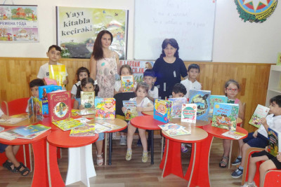 Mərkəzi kitabxana körpə fidanlar üçün nağıl saatı təşkil edib