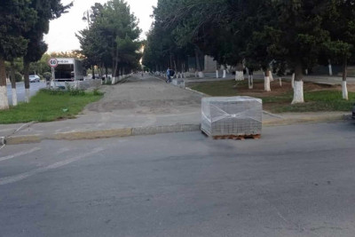 Şəhərin ən uzun küçəsində səkilər yenilənir