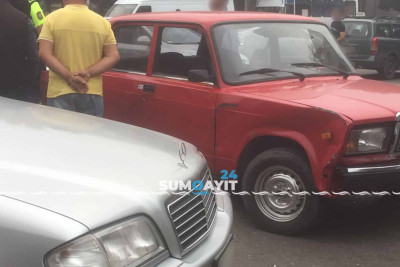 Sumqayıtda yol qəzası: hərəkət sıxlığı yaranıb