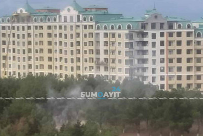 Şəhidlər xiyabanının yaxınlığında otluq ərazi yanır