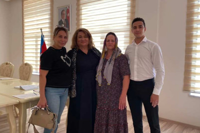 Deputat Hicran Hüseynova vətəndaşlarla görüşüb