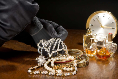 Paytaxtda 2000 manatlıq oğurluq edən Sumqayıt sakini tutulub