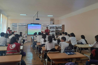 QAC Sumqayıt məktəbində görüş keçirib