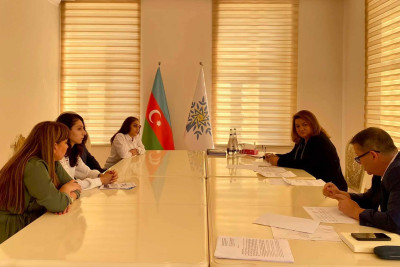 Deputat vətəndaşların qayğıları ilə maraqlanıb