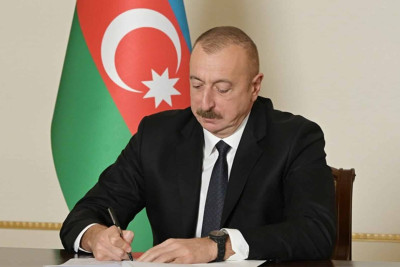 Sumqayıtın iki müəllimi təltif olunub