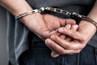 Naqil, dirək və boru oğurlayan şəxs tutulub