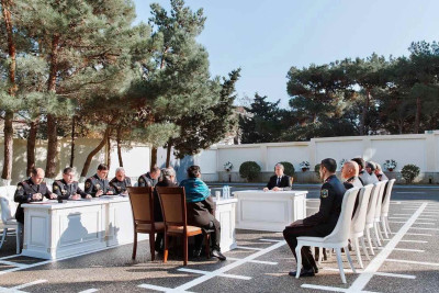 Sumqayıt: nazir Vilayət Eyvazov vətəndaşlarla görüşüb
