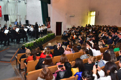 Uşaq musiqi məktəbinin kollektivi “Dahi Bəstəkar” adlı tədbir təşkil edib