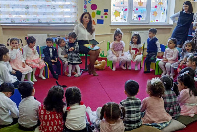 Balaca fidanlar üçün nağıl saatı keçirilib