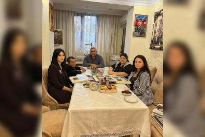 Mədəniyyət evinin kollektivi şəhid Emil İsgəndərovun ailəsinə baş çəkib