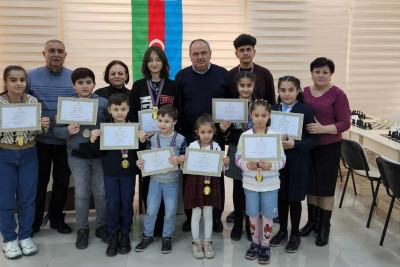Şahmatçılarımız Respublika birinciliyinin zona yarışının ön sıralarındadırlar