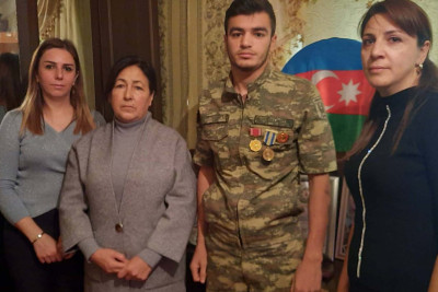 Kitabxana işçiləri qazi Rövşən İbrahimovun ailəsi ilə görüşüblər