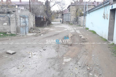 “Azərsu” daha bir yolu keçilməz edib