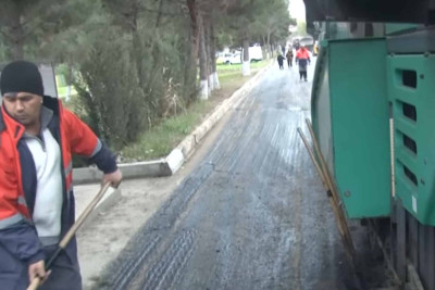 9-cu mikrorayonda yollar təmir olunub