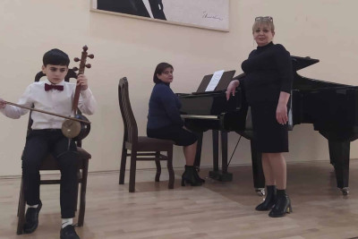 Musiqi məktəbinin şagirdi beynəlxalq müsabiqədə laureat adını qazanıb