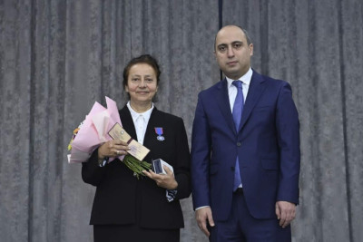 Təhsil işçisinə "Əməkdar müəllim" fəxri adı verilib