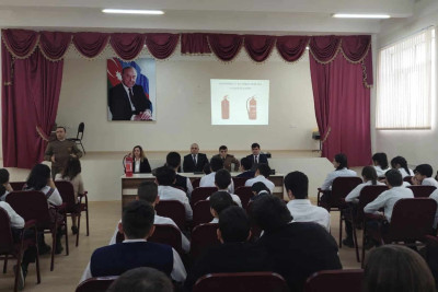 Məktəblilərə Fövqəladə hallarla bağlı davranış qaydaları mövzusu izah olunub