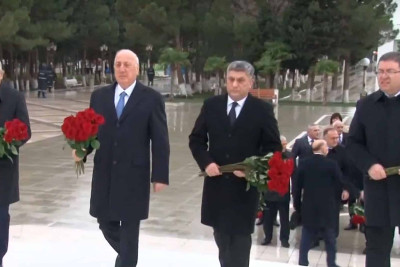 Sumqayıtda ümummilli lider Heydər Əliyevin xatirəsi ehtiramla yad edilib