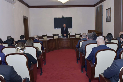 Zakir Fərəcov küçə ticarətinin aradan qaldırılmasına dair tapşırıqlar verib