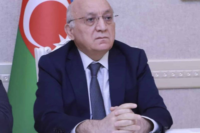 Dini Qurumlarla İş üzrə Dövlət Komitəsinin sədri sakinlərin müraciətlərini dinləyib