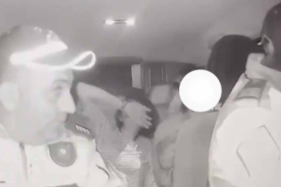 Sumqayıtda polis hamilə qadının köməyinə yetib