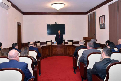 İcra başçısı Zakir Fərəcov müşavirə keçirib