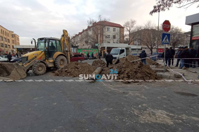 Nizami küçəsində borular yenilənib