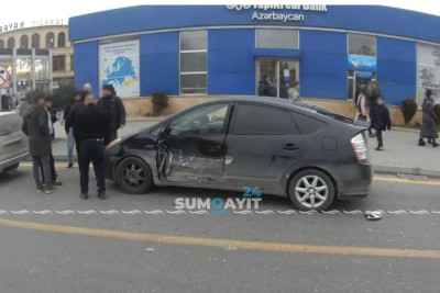 Sumqayıtda iki minik maşını toqquşub