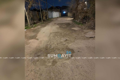 Kotec qəsəbəsindəki küçə illərdir asfalt “üzü” görmür