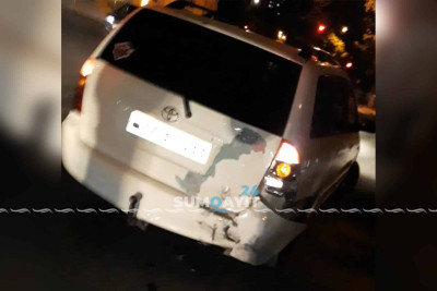 Sumqayıtda piyadalara yol verən sürücü qəzaya düşdü