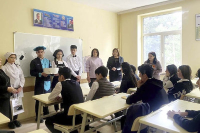 Peşə Təhsil Mərkəzinin heyəti şagirdlərlə görüş keçirib