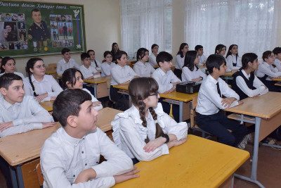 15 nömrəli məktəbdə elmi-praktik seminar keçirilib