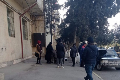 Sumqayıtda kişi 5-ci mərtəbədən yıxılıb
