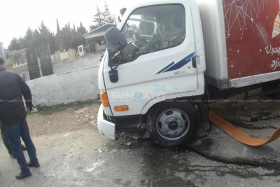 Sarayda yük maşını hasara çarpılıb: 1 nəfər xəsarət alıb