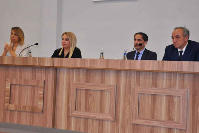 Sumqayıtda məktəb rəhbərləri ilə görüş baş tutub