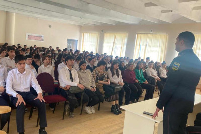 Yuxarı sinif şagirdlərinə məlumatverici təlim təşkil olunub