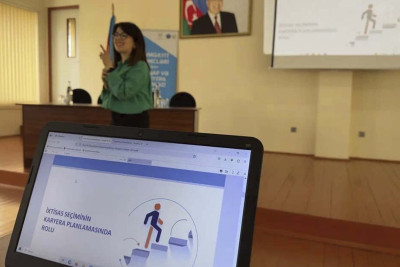 Sumqayıtda şagirdlər ixtisas seçimi və onun əsas meyarları barədə məlumatlandırılıblar