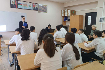 Məktəblilərə ümummilli lider Heydər Əliyevə həsr olunmuş elmi-praktik seminar keçirilib