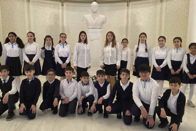 12 saylı məktəbin şagirdləri Heydər Əliyev Mərkəzində ekskursiyada olublar