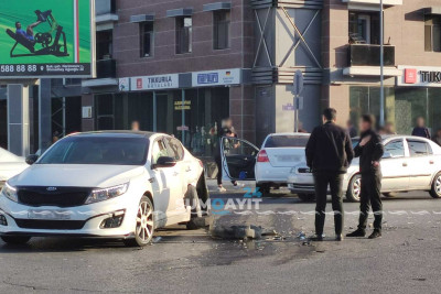 Sumqayıtda qəza: 2 maşın toqquşub