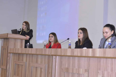 Sertifikatlaşdırma prosesinə dair təhsilverənlərlə görüş keçirilib