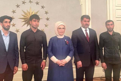 Əminə Ərdoğan Sərvər Bəşirlini iftar mərasiminə dəvət edib