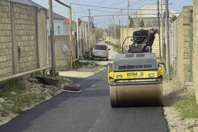 Göygöl küçəsində asfaltlanma işləri aparılır