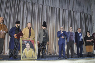Sumqayıtda "O olmasın, bu olsun" tamaşası səhnələşdirilib