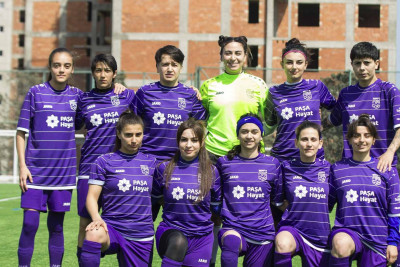 “Sumqayıt”ın xanım futbolçuları “Naftalan”ı darmadağın ediblər