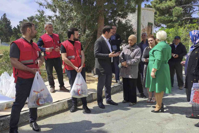 Sumqayıtda aztəminatlı ailələrə  və ahıllara bayram sovqatı paylanılıb