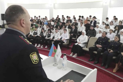 Tələbələri narkomaniyanın fəsadları mövzusunda maarifləndiriblər