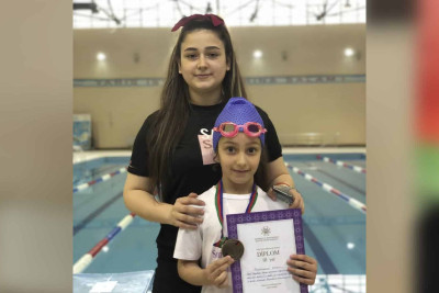 7 yaşlı üzgüçümüz respublika üzrə bürünc medal qazanıb