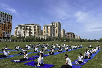 Sumqayıt Bulvarında yoqa festivalı təşkil olunub
