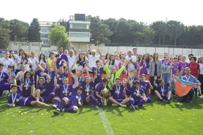 Çempionluğu təmin etmiş futbolçu qızlarımız mövsümün son qarşılaşmasını qələbə ilə bitiriblər